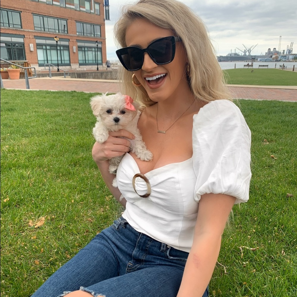 Cropped white puff sleeve top